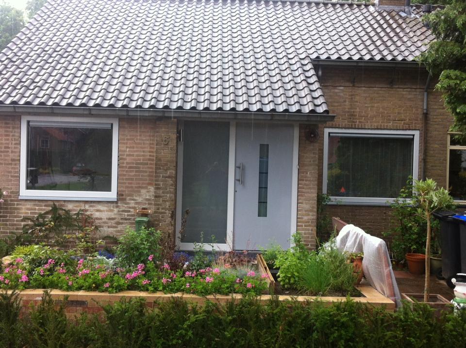 Knipping kozijnen en deuren geplaatst te Maarn.