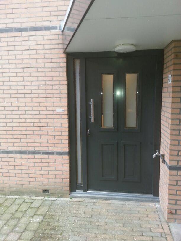 Knipping voordeur, hefschuifpui en achterdeuren gemonteerd te Wijk bij Duurstede!